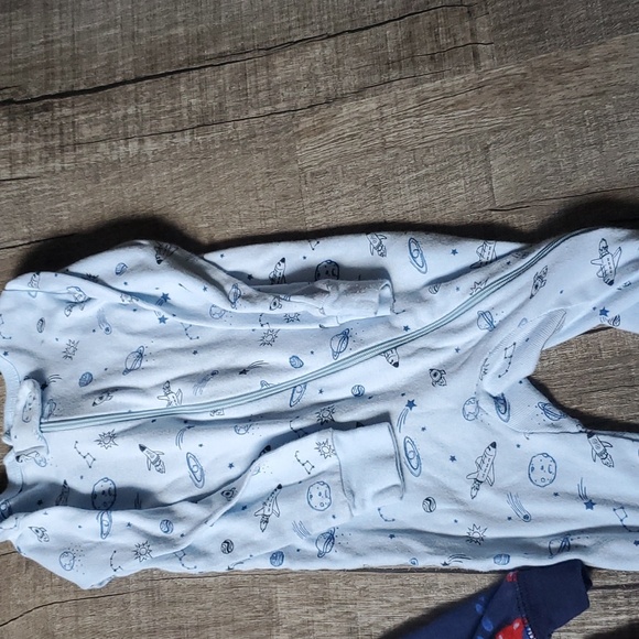 2 pack of feetie pajamas - Picture 4 of 5